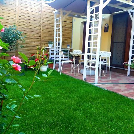 Casuta Bunicilor Villa Bukarest Kültér fotó